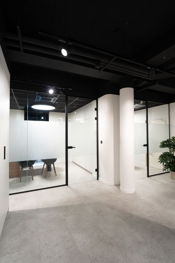 Cloisons de bureaux vitrées pour entreprise