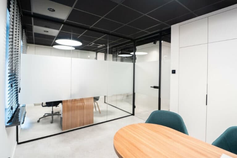 Réalisation de portes vitrées chez Fintro Aubel