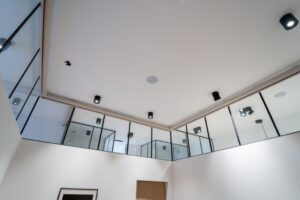 Réalisation par la vitrerie Couard d'une verrière industrielle à l'Eauget